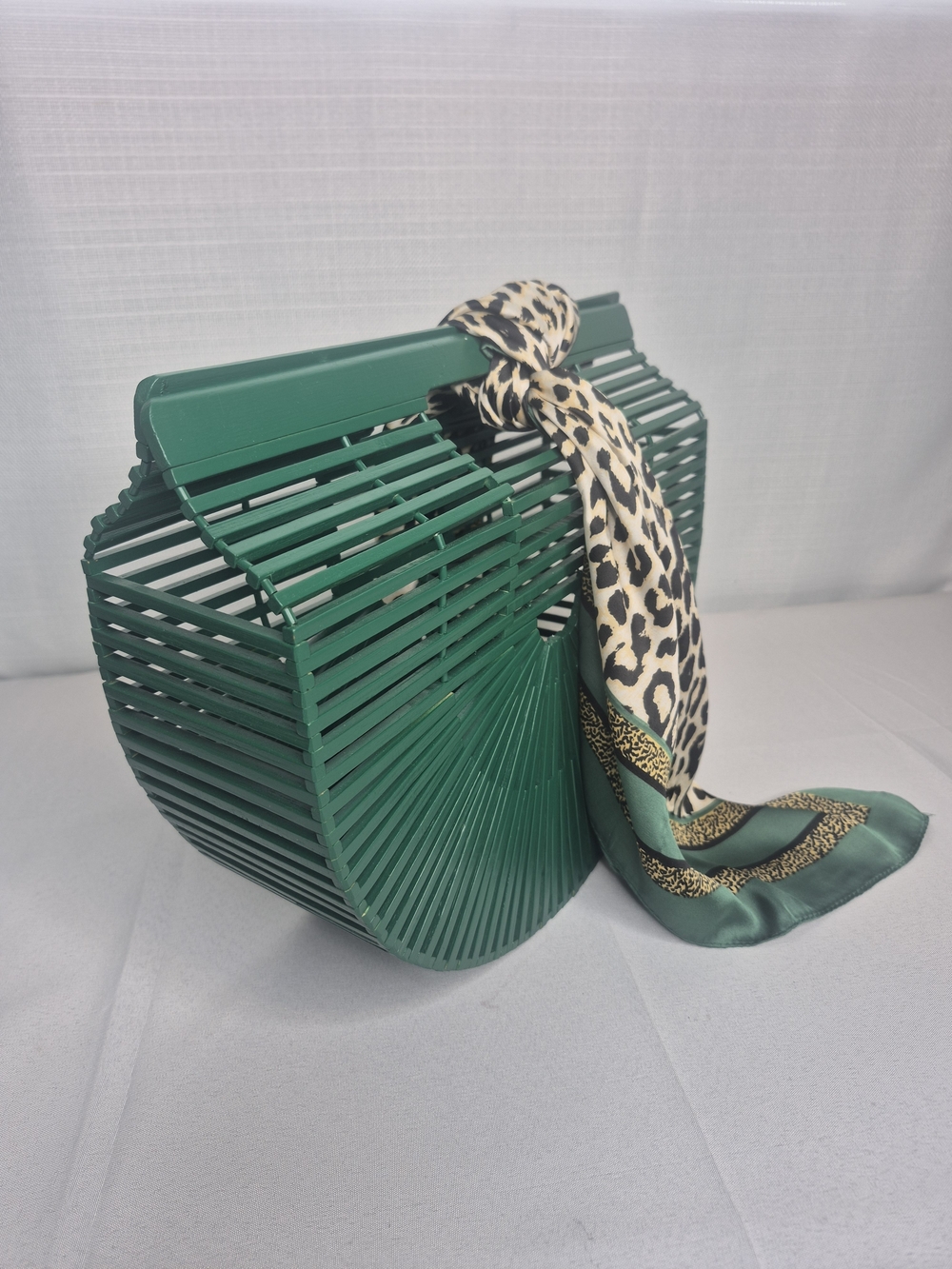 Green Crescent Bamboo Bag with Leopard Print Scarf NWOT - Picture 6 of 10